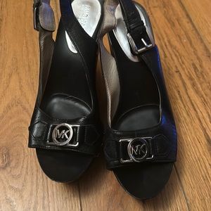 Michael Korrs wedge heels 7.5